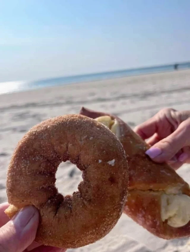 Beach days are better with donuts! 🍩🏖️ Swing by Ob-Co’s on your way to the beach and grab a fresh dozen for the whole crew. Nothing says summer like fresh donuts by the ocean!

#JerseyShore #summeressentials #beach #donuts #eatlocal